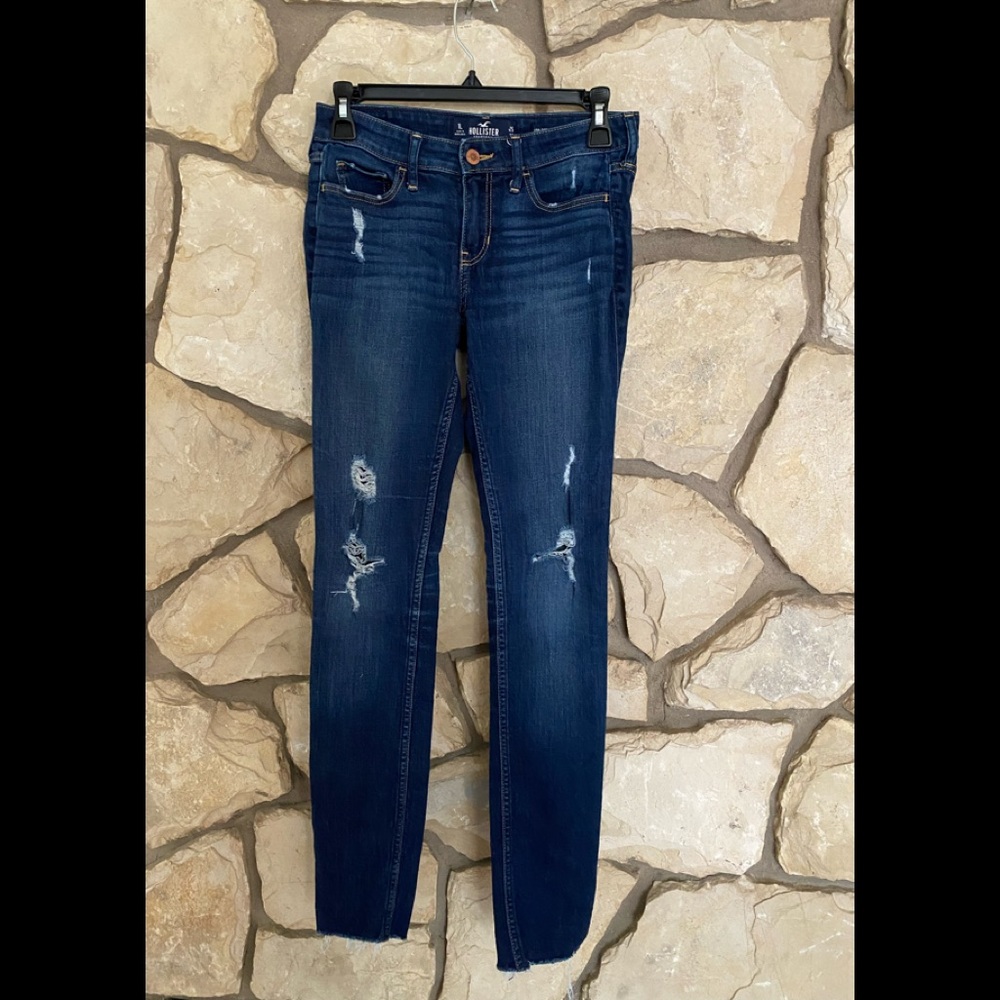 Hollister Low Rise Super Skinny Dark Wash Size 1L
